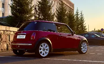 MINI Hatch 2004 года за 3 300 000 тг. в Алматы фото 3