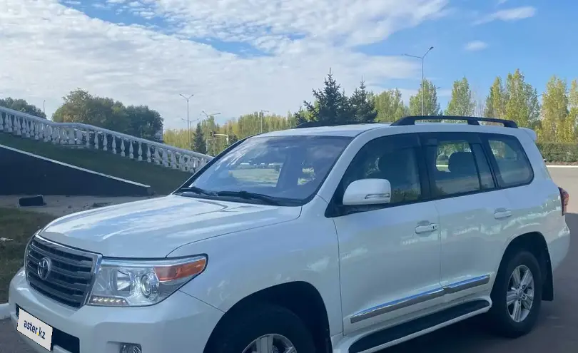 Toyota Land Cruiser 2012 года за 22 000 000 тг. в Астана