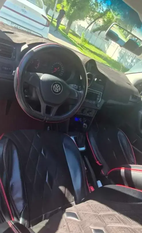 Volkswagen Polo 2019 года за 5 500 000 тг. в Алматы фото 3
