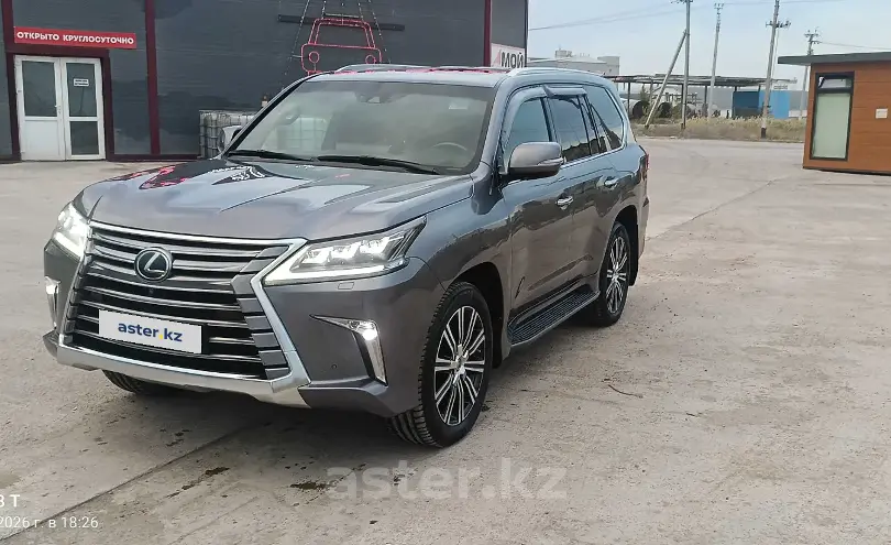 Lexus LX 2019 года за 42 000 000 тг. в Астана