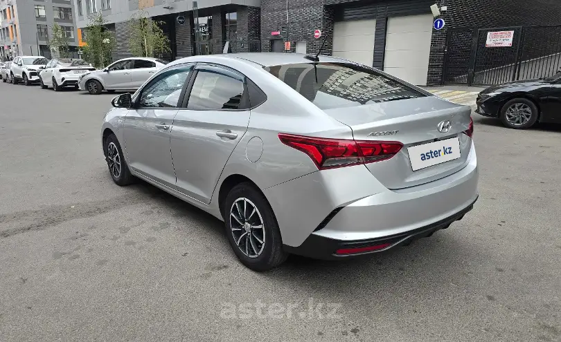 Hyundai Accent 2020 года за 6 900 000 тг. в Астана фото 4