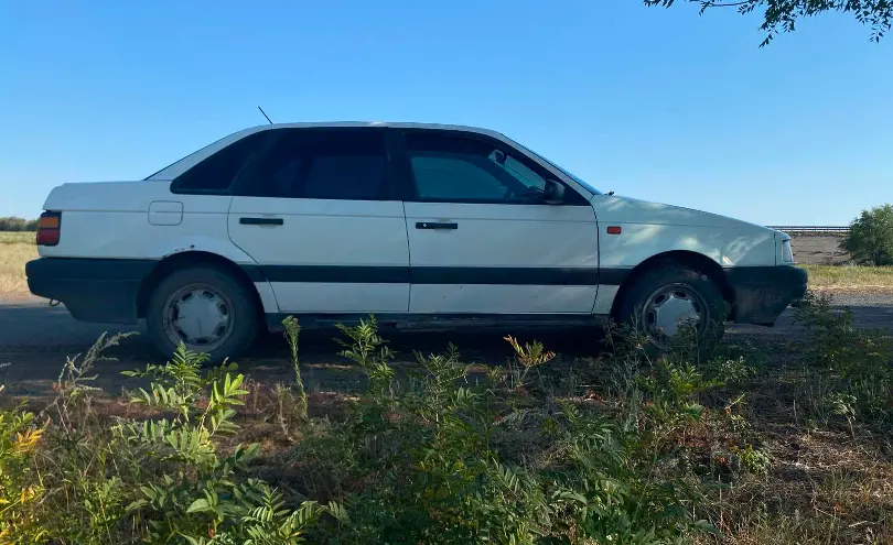 Volkswagen Passat 1992 года за 910 000 тг. в Уральск фото 3