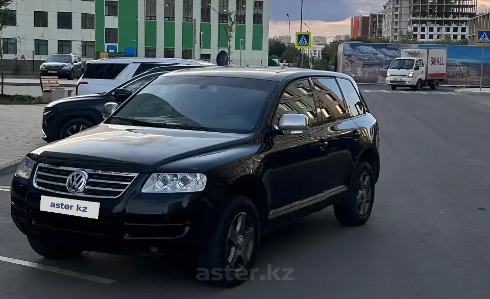 Volkswagen Touareg 2004 года за 5 030 000 тг. в Астана