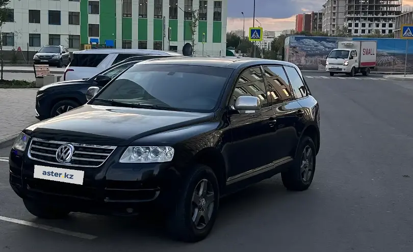 Volkswagen Touareg 2004 года за 5 030 000 тг. в Астана