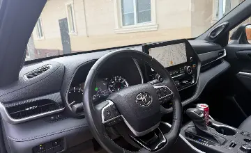 Toyota Highlander 2024 года за 27 900 000 тг. в Алматы