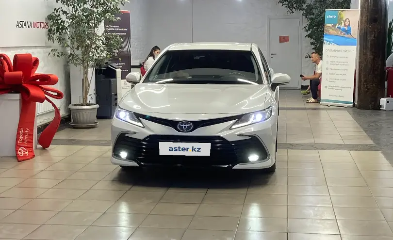 Toyota Camry 2021 года за 13 300 000 тг. в Астана фото 2