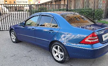 Mercedes-Benz C-Класс 2002 года за 3 250 000 тг. в Алматы фото 2