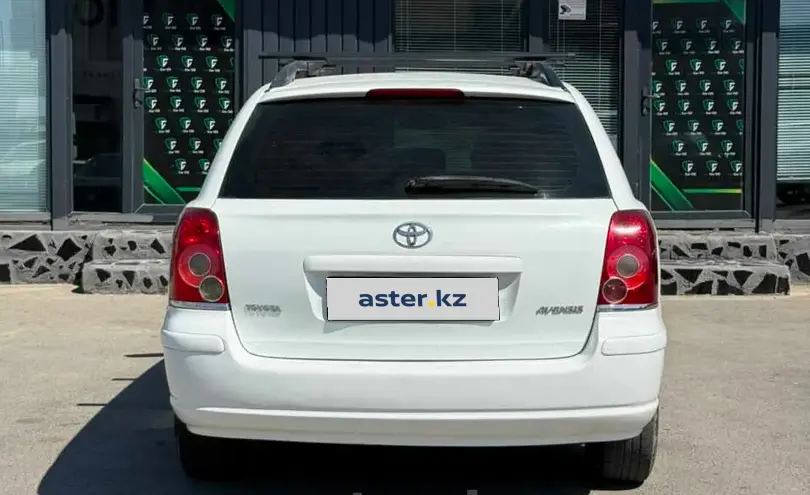 Toyota Avensis 2004 года за 3 500 000 тг. в Актау