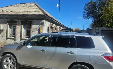Toyota Highlander 2012 года за 13 700 000 тг. в Семей фото 3