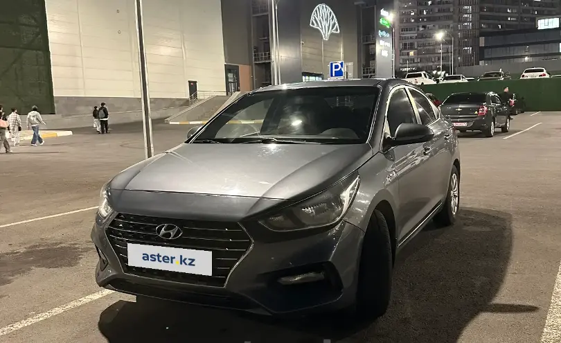 Hyundai Solaris 2019 года за 5 450 000 тг. в Актау