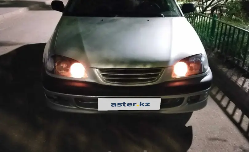 Toyota Avensis 1998 года за 1 750 000 тг. в Астана
