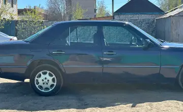 Mercedes-Benz E-Класс 1993 года за 2 200 000 тг. в Семей фото 4