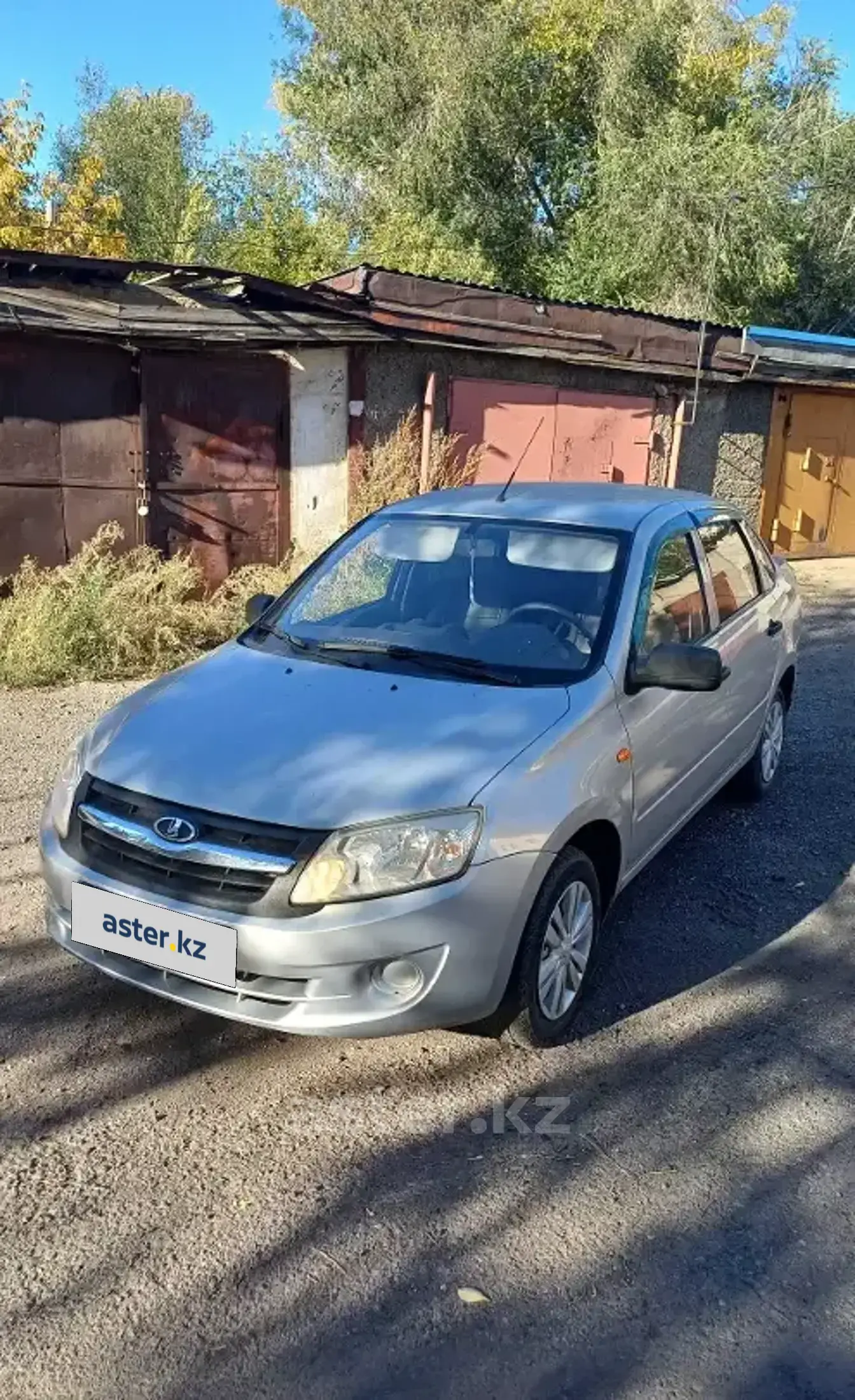 LADA (ВАЗ) Granta 2013 года за 2 350 000 тг. в Караганда фото 2