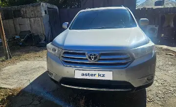 Toyota Highlander 2012 года за 13 700 000 тг. в Семей фото 1