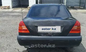 Mercedes-Benz C-Класс 1995 года за 800 000 тг. в Усть-Каменогорск фото 3