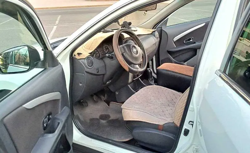Nissan Almera 2014 года за 3 300 000 тг. в Талдыкорган фото 5