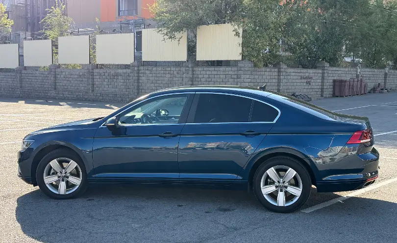 Volkswagen Passat 2020 года за 13 500 000 тг. в Алматы фото 3