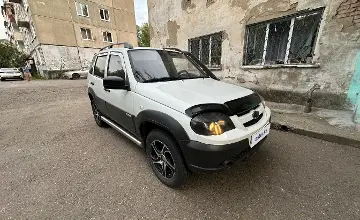 Chevrolet Niva 2013 года за 3 400 000 тг. в Усть-Каменогорск фото 3