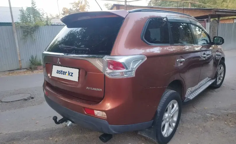 Mitsubishi Outlander 2012 года за 7 000 000 тг. в Алматы фото 4