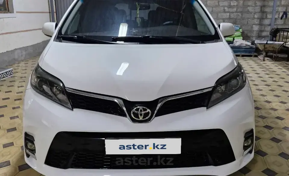 Toyota Sienna 2017 года за 14 500 000 тг. в Карагандинская область фото 1