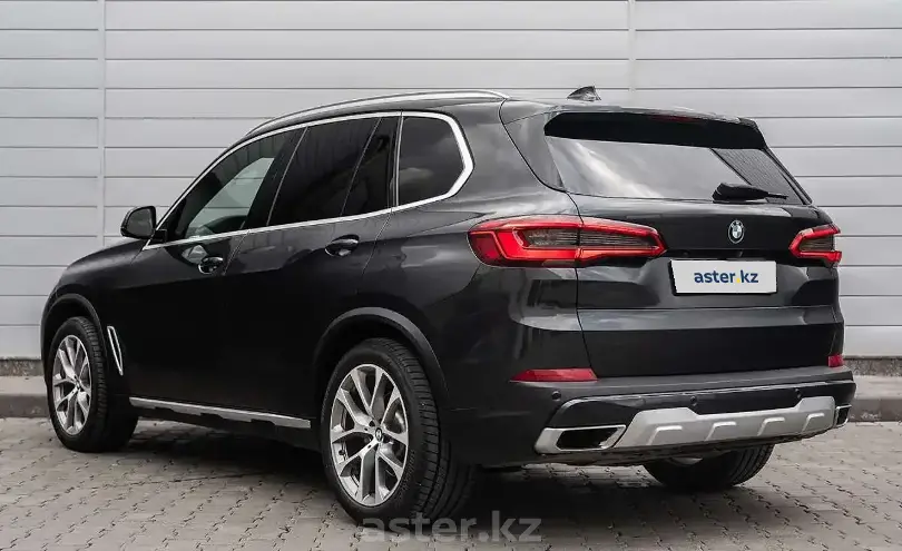 BMW X5 2019 года за 26 500 000 тг. в Астана
