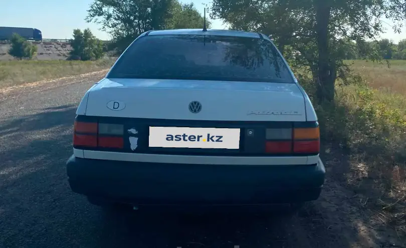Volkswagen Passat 1992 года за 910 000 тг. в Уральск фото 4