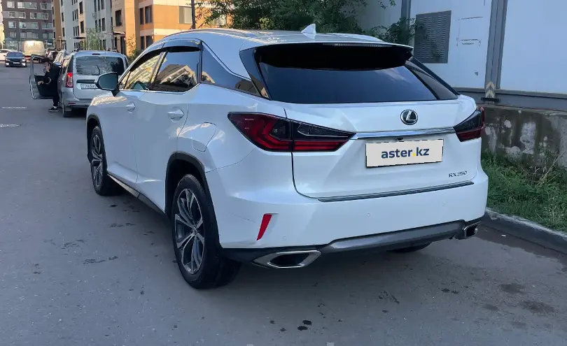 Lexus RX 2018 года за 14 000 000 тг. в Астана фото 3