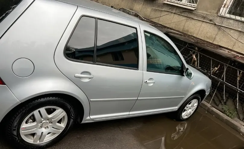 Volkswagen Golf 2003 года за 2 000 000 тг. в Алматы фото 3