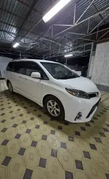 Toyota Sienna 2017 года за 14 500 000 тг. в Карагандинская область фото 4