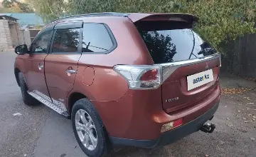 Mitsubishi Outlander 2012 года за 7 000 000 тг. в Алматы фото 3