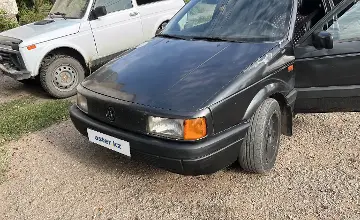 Volkswagen Passat 1993 года за 850 000 тг. в Астана фото 1
