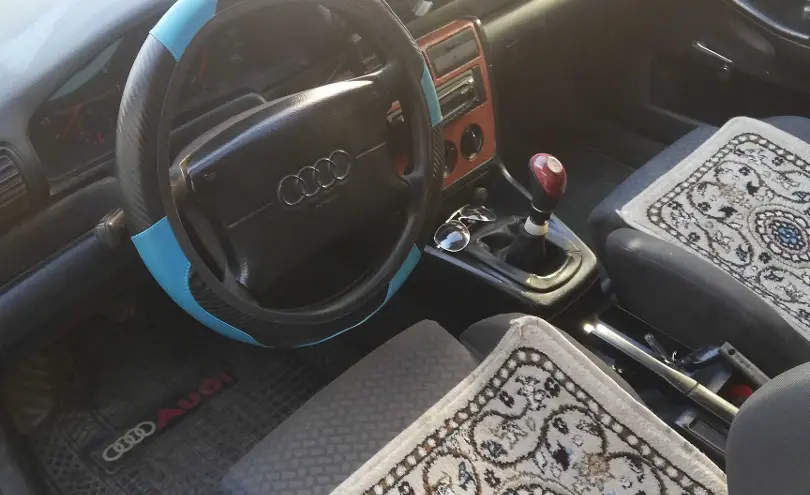 Audi A4 1995 года за 800 000 тг. в Актюбинская область фото 5