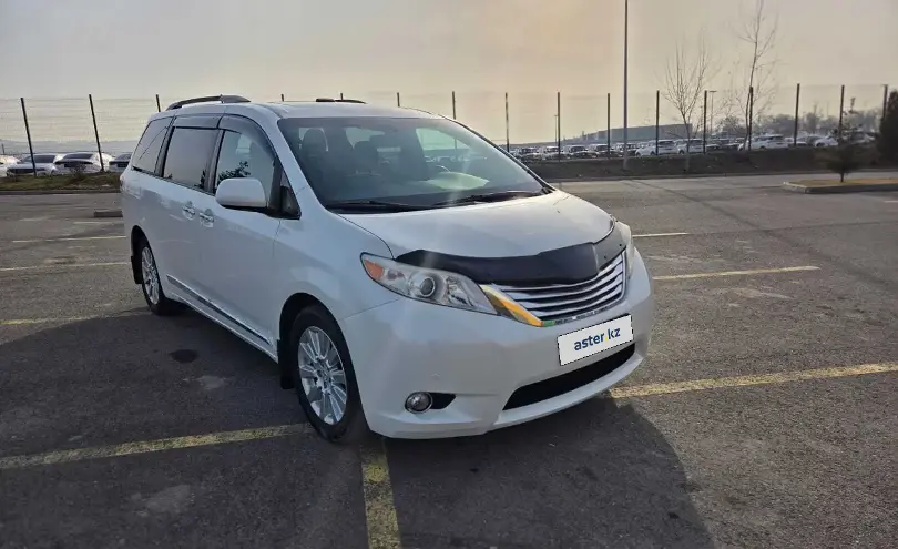 Toyota Sienna 2012 года за 11 800 000 тг. в Алматы