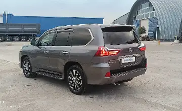 Lexus LX 2019 года за 42 000 000 тг. в Астана