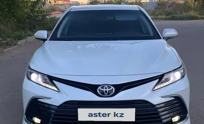 Toyota Camry 2021 года за 13 300 000 тг. в Астана фото 1