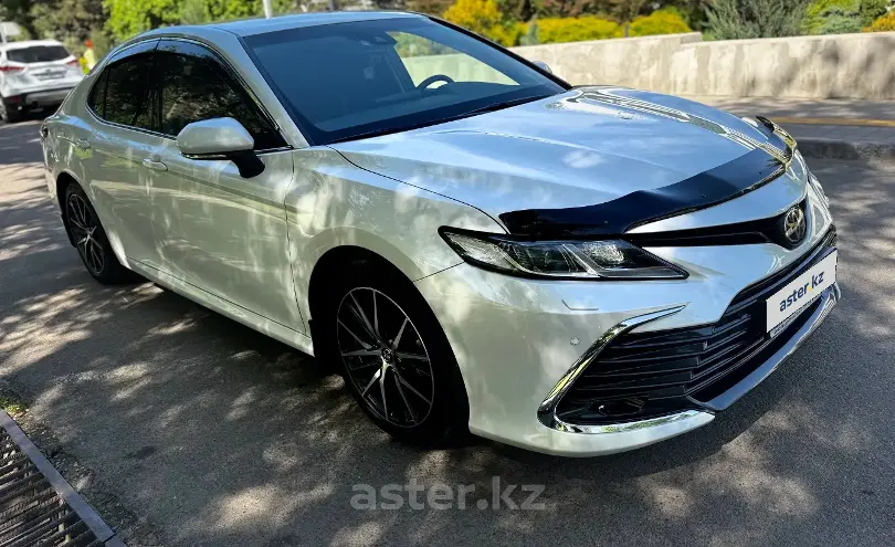 Toyota Camry 2023 года за 16 800 000 тг. в Алматы фото 4