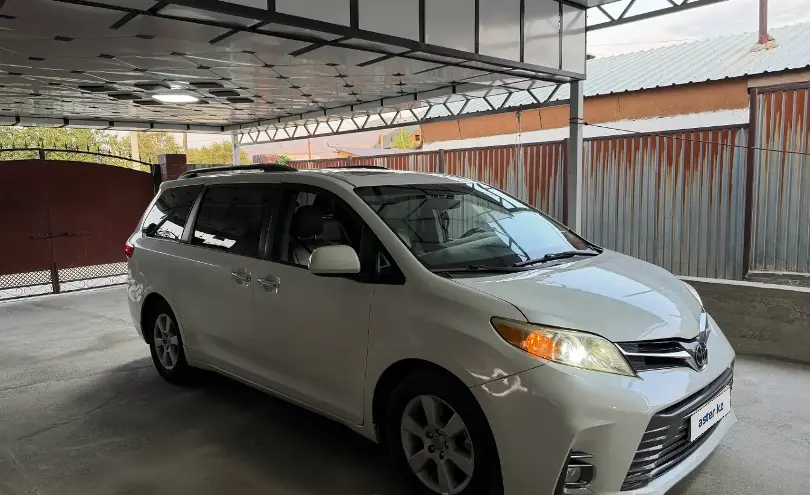 Toyota Sienna 2016 года за 14 500 000 тг. в Алматы фото 3