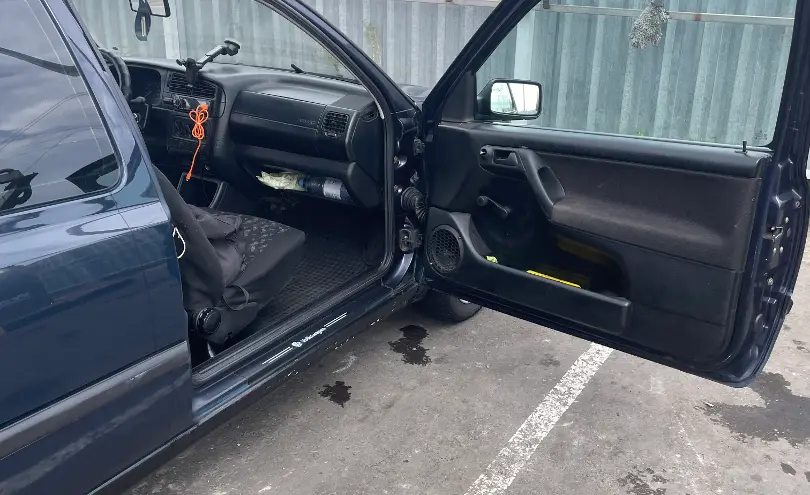 Volkswagen Golf 1994 года за 800 000 тг. в Павлодарская область фото 3
