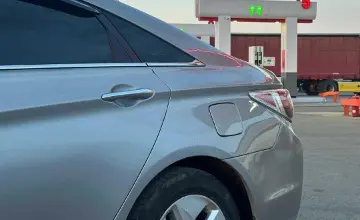 Hyundai Sonata 2012 года за 4 000 000 тг. в Уральск фото 3