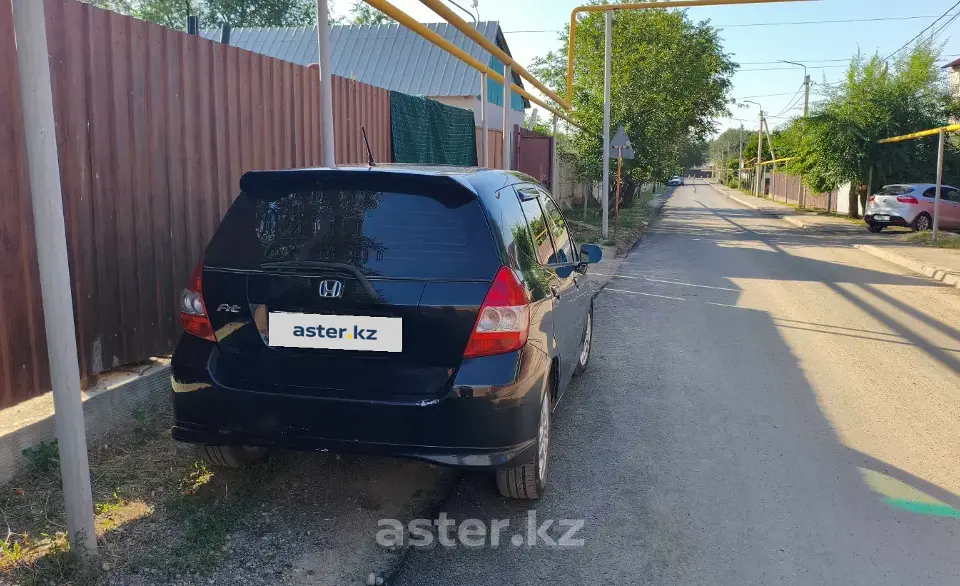 Honda Fit 2008 года за 3 000 000 тг. в Алматы фото 3