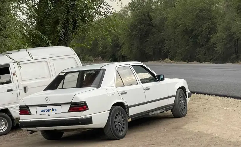 Mercedes-Benz W124 1987 года за 1 000 000 тг. в Алматы фото 3