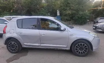 Renault Sandero 2013 года за 1 600 000 тг. в Астана фото 4