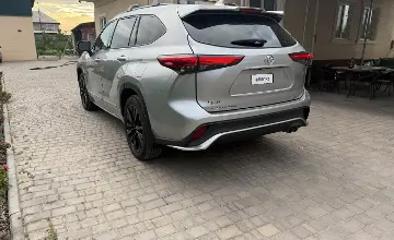 Toyota Highlander 2024 года за 27 900 000 тг. в Алматы фото 4