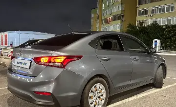 Hyundai Solaris 2019 года за 5 450 000 тг. в Актау фото 2