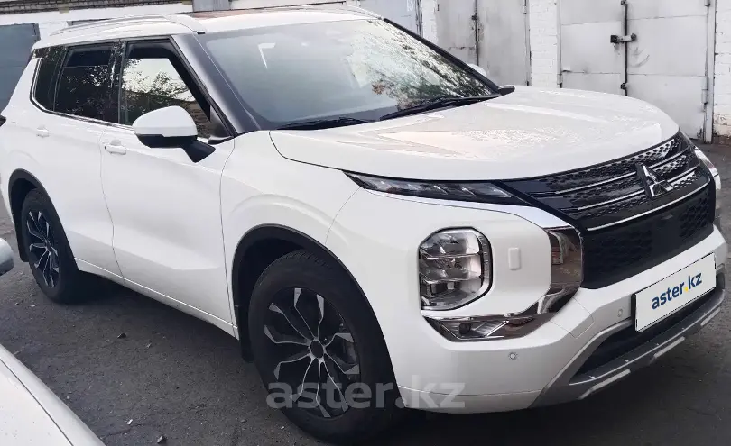Mitsubishi Outlander 2023 года за 17 500 000 тг. в Костанайская область фото 3