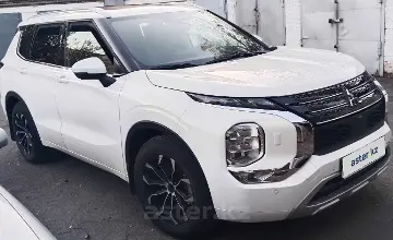 Mitsubishi Outlander 2023 года за 18 000 000 тг. в Костанайская область фото 2