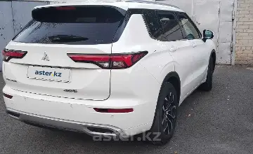 Mitsubishi Outlander 2023 года за 18 000 000 тг. в Костанайская область фото 3