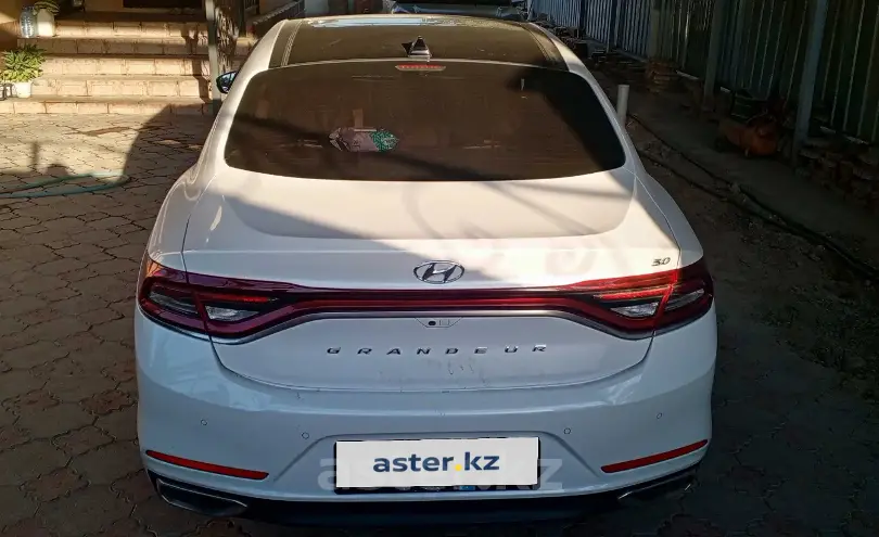 Hyundai Grandeur 2017 года за 14 000 000 тг. в Алматы фото 3