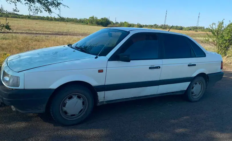 Volkswagen Passat 1992 года за 910 000 тг. в Уральск
