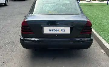 Mercedes-Benz C-Класс 1993 года за 800 000 тг. в Талдыкорган фото 3